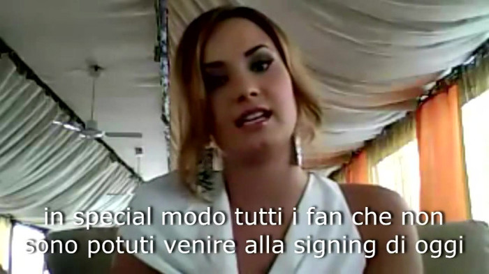 Demi Lovato - Message for her Italian Fans 501