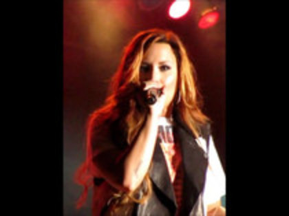Demi Lovato - Moves Like Jagger (505) - Demilush - Moves Like Jagger Strawberry Festival oo2