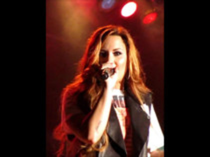 Demi Lovato - Moves Like Jagger (506) - Demilush - Moves Like Jagger Strawberry Festival oo2