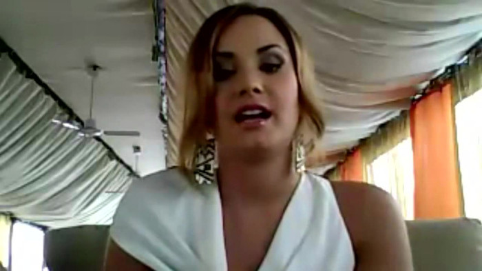 Demi Lovato - Message for her Italian Fans 569