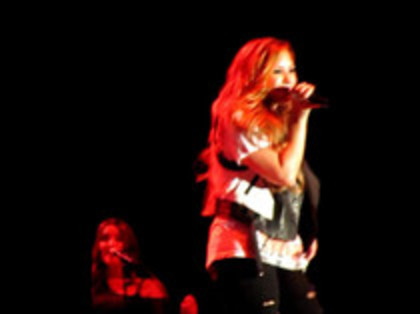 Demi Lovato - Moves Like Jagger (1991) Demi Lovato - Moves Like Jagger (1991)