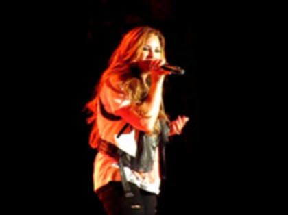 Demi Lovato - Moves Like Jagger (2017) Demi Lovato - Moves Like Jagger (2017)