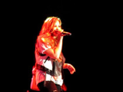 Demi Lovato - Moves Like Jagger (1982)