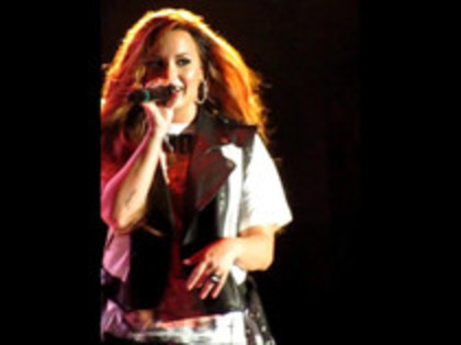 Demi Lovato - Moves Like Jagger (2412) - Demilush - Moves Like Jagger Strawberry Festival oo6