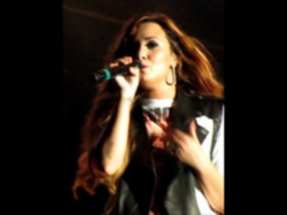 Demi Lovato - Moves Like Jagger (2426) - Demilush - Moves Like Jagger Strawberry Festival oo6