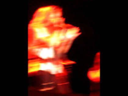 Demi Lovato - Moves Like Jagger (2898)