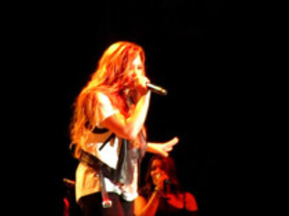 Demi Lovato - Moves Like Jagger (2929)