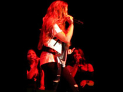 Demi Lovato - Moves Like Jagger (2963)