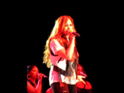 Demi Lovato - Moves Like Jagger (3364) - Demilush - Moves Like Jagger Strawberry Festival oo8