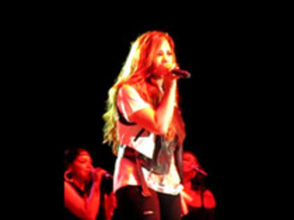 Demi Lovato - Moves Like Jagger (3365) - Demilush - Moves Like Jagger Strawberry Festival oo8