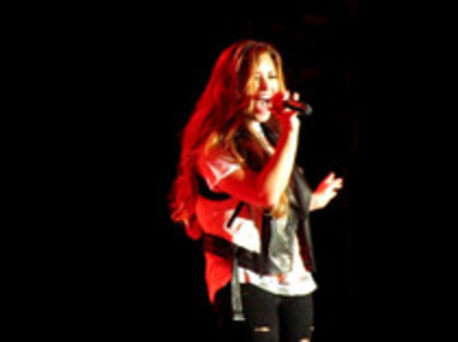 Demi Lovato - Moves Like Jagger (3441)