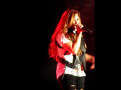 Demi Lovato - Moves Like Jagger (3388)