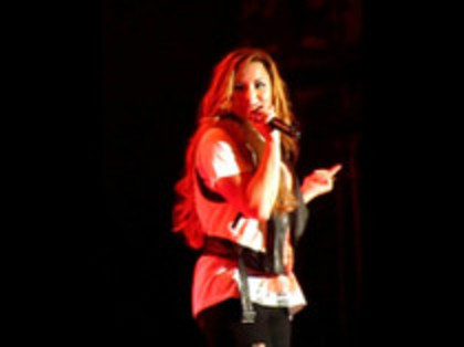 Demi Lovato - Moves Like Jagger (3923)