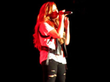 Demi Lovato - Moves Like Jagger (4365)