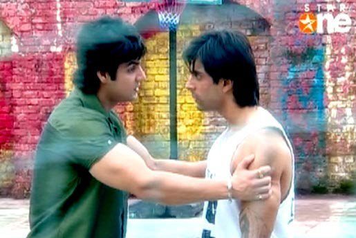 262314_126964627389461_100002277740243_211256_356613_n - xxKaran Singh Grover si Karan Wahi-Armaan si Sidxx