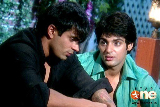 268320_126964957389428_100002277740243_211269_6154141_n - xxKaran Singh Grover si Karan Wahi-Armaan si Sidxx