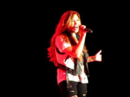 Demi Lovato - Moves Like Jagger (4408)