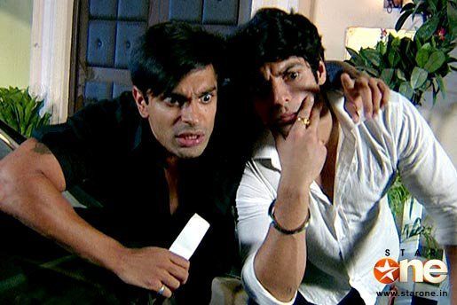 259897_126946934057897_100002277740243_210920_3744984_n - xxKaran Singh Grover si Karan Wahi-Armaan si Sidxx