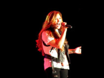Demi Lovato - Moves Like Jagger (4411)