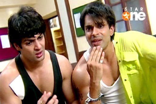 268655_126958297390094_100002277740243_211120_4518596_n - xxKaran Singh Grover si Karan Wahi-Armaan si Sidxx