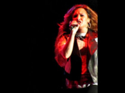 Demi Lovato - Moves Like Jagger (4434) - Demilush - Moves Like Jagger Strawberry Festival o10