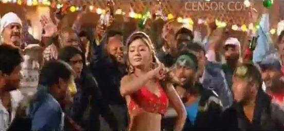 Sara Khan in Love [447]