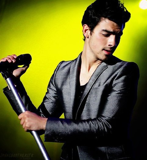 >>♥ Joe ♥<< - 0 0_o He is mine