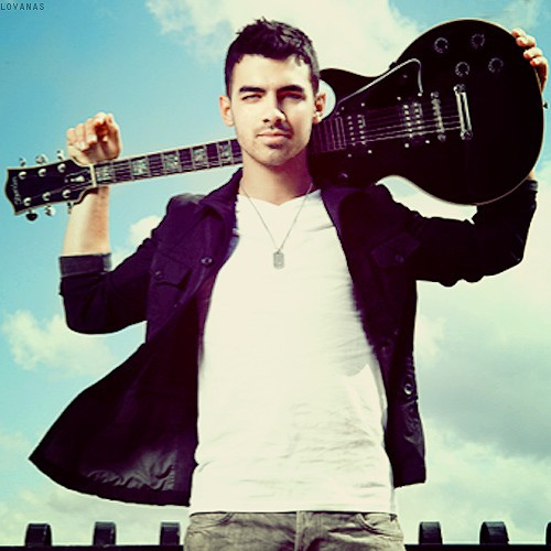 >>♥ Joe ♥<< - 0 0_o He is mine