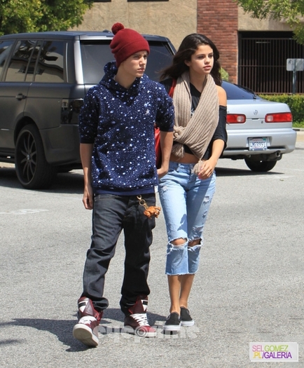 normal_tumblr_m211s779aB1rq31q9o6_1280