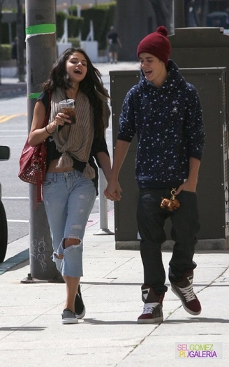 normal_tumblr_m2123hLmkC1rq31q9o5_1280