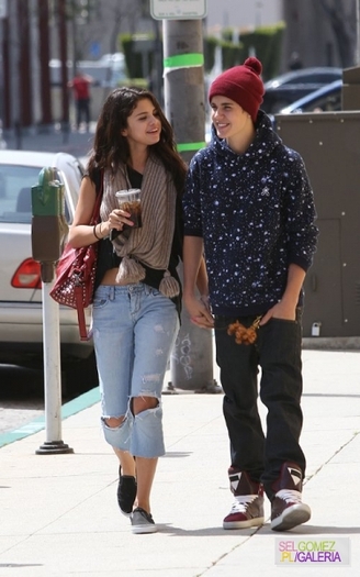 normal_tumblr_m2123hLmkC1rq31q9o7_1280