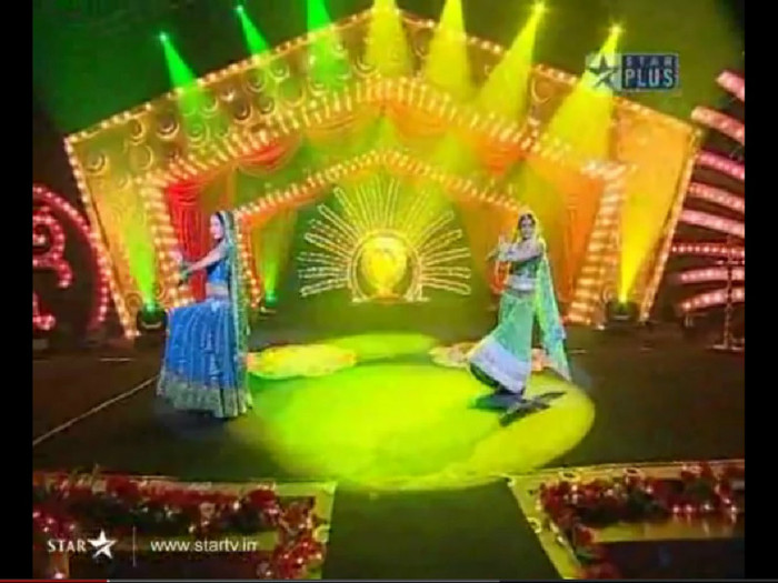 7 - Sapna Babul Ka Bidaai-Sadhna and Ragini Dance Competition