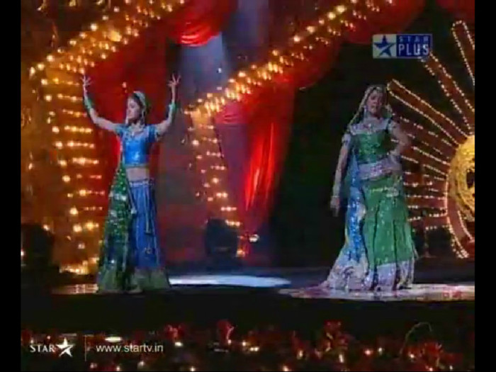 25 - Sapna Babul Ka Bidaai-Sadhna and Ragini Dance Competition