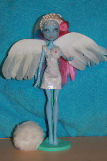 snow_angel_abbey_by_rainbow1977-d4ubn1j