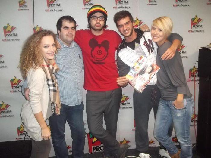 308340_188509067897285_100002145782392_394301_666375827_n - LaLa Band