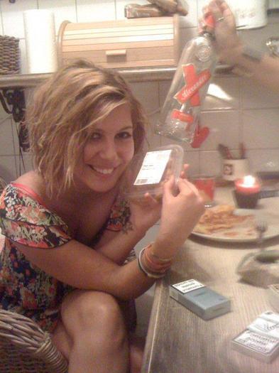 379778_109831569136904_100003301849767_56510_2030018626_n - LaLa Band