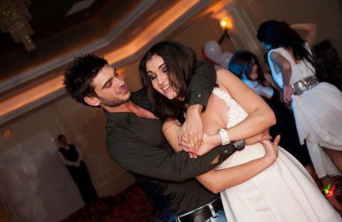 393722_124208154362358_100003195219559_118827_910736188_n - LaLa Band