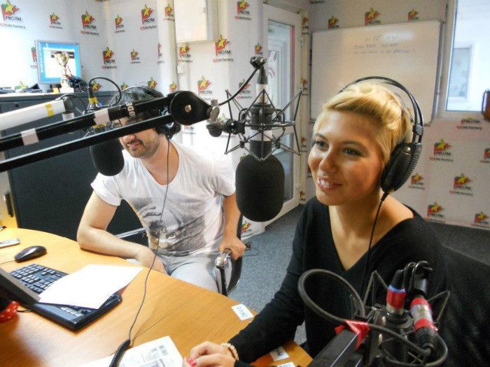 396604_108916632561731_100003301849767_50232_1428693231_n - LaLa Band