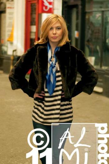 406637_108919089228152_100003301849767_50267_1833738986_n - LaLa Band