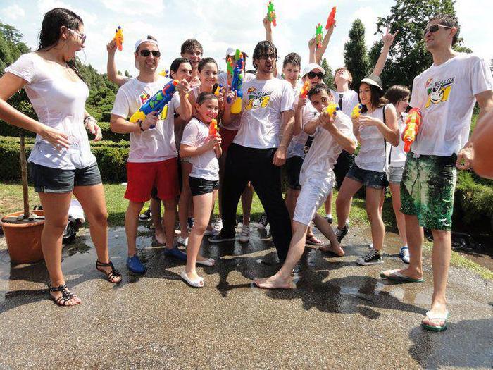 406968_107413956046498_100003336826779_37997_2061362104_n - LaLa Band