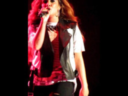 Demi Lovato - Moves Like Jagger (4800) - Demilush - Moves Like Jagger Strawberry Festival o11