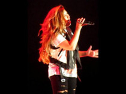 Demi Lovato - Moves Like Jagger (5303)