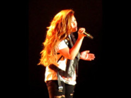 Demi Lovato - Moves Like Jagger (5376) - Demilush - Moves Like Jagger Strawberry Festival o12