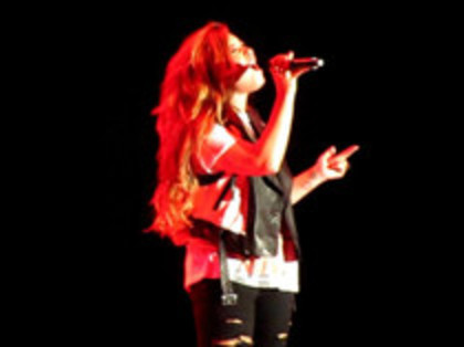 Demi Lovato - Moves Like Jagger (5322)