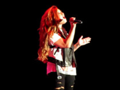 Demi Lovato - Moves Like Jagger (5326) - Demilush - Moves Like Jagger Strawberry Festival o12