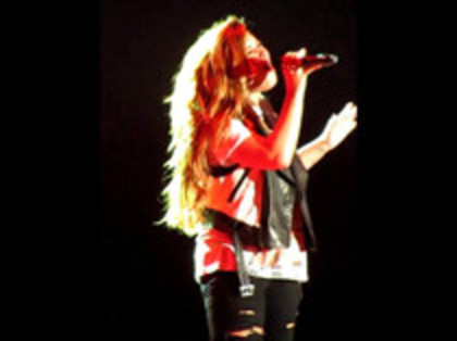 Demi Lovato - Moves Like Jagger (5310)