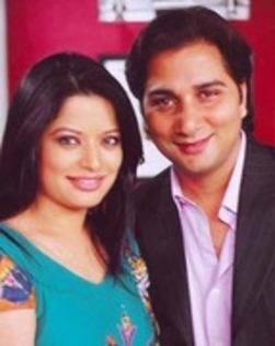 HVQGYYSUMGIMDQENXPY - Gautam-Varun Badola