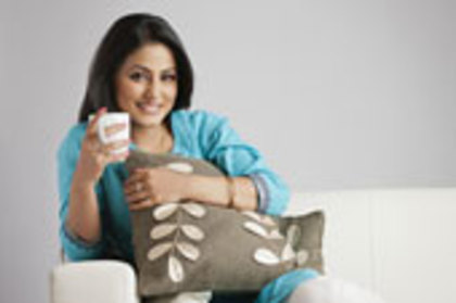 7-ZX187426 - Y-Hina Khan-Y