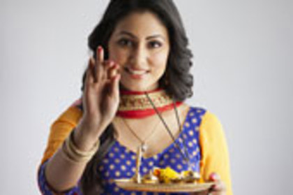 12-ZX187399 - Y-Hina Khan-Y