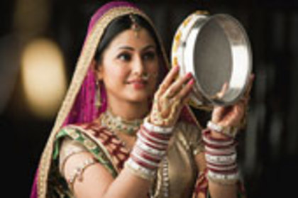 15-ZX187348 - Y-Hina Khan-Y